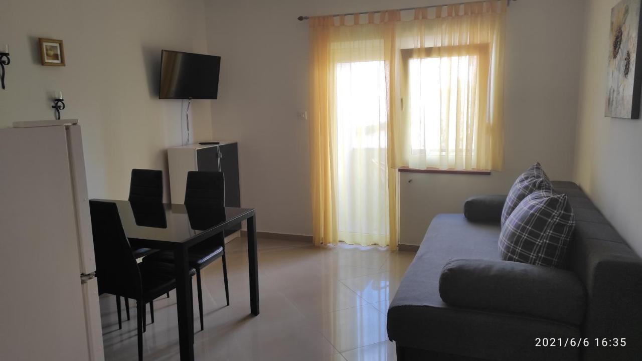 Apartmani Mille Starigrad Paklenica Dış mekan fotoğraf